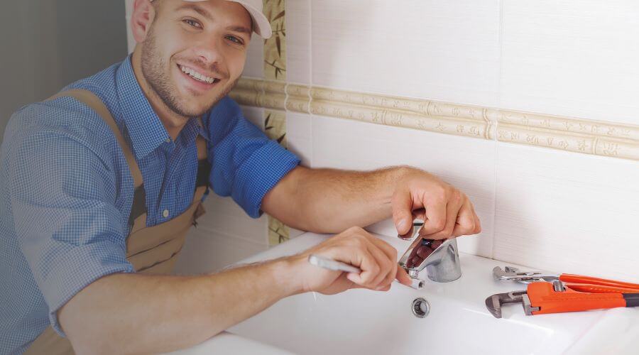 Professional sink repair in Struthers, OH